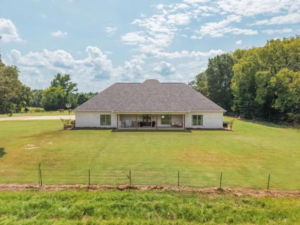 379 County Road 190, Houston, MS 38851