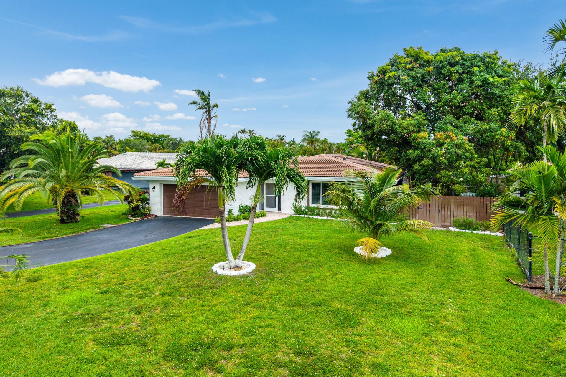 4025 NW 105th Avenue, Coral Springs, FL 33065 Main Photo