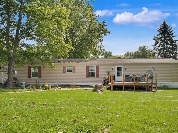105 W High Street, White Heath, IL 61884