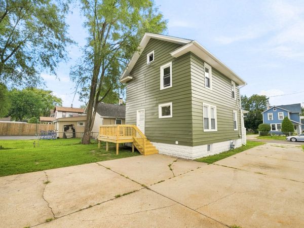 223 Bevier Place , Aurora, IL 60505