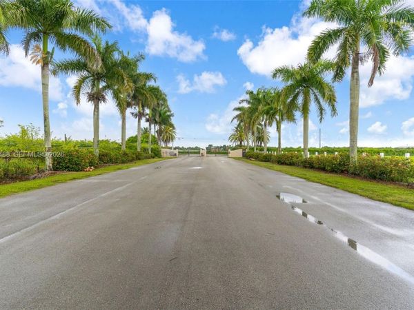 35250 SW 218 AVE , Homestead, FL 33034