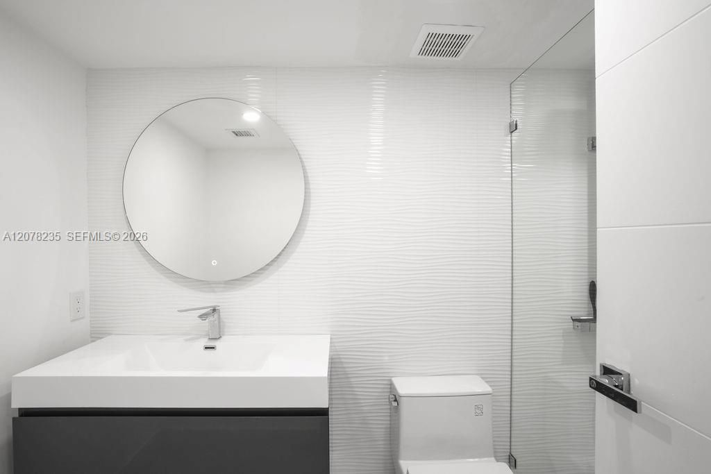 7601 E Treasure Dr, Unit PH206, North Bay Village, FL 33141 Photo