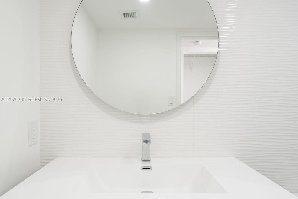 7601 E Treasure Dr, Unit PH206, North Bay Village, FL 33141 Photo