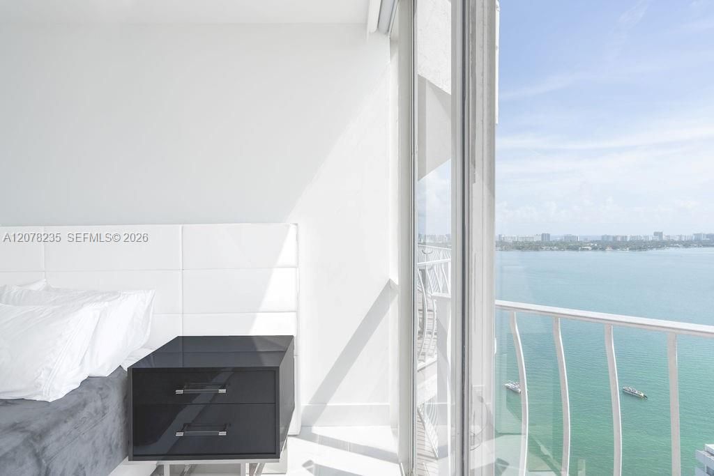 7601 E Treasure Dr, Unit PH206, North Bay Village, FL 33141 Photo