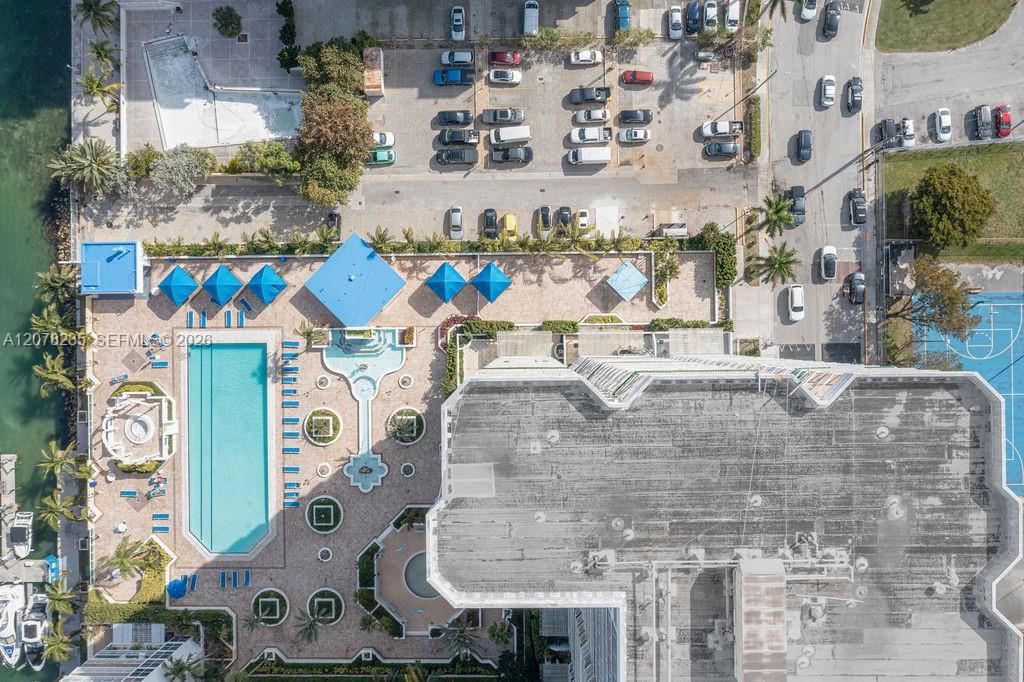 7601 E Treasure Dr, Unit PH206, North Bay Village, FL 33141 Photo