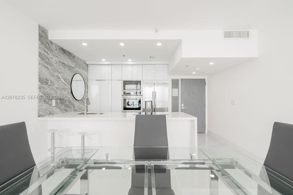 7601 E Treasure Dr, Unit PH206, North Bay Village, FL 33141 Photo
