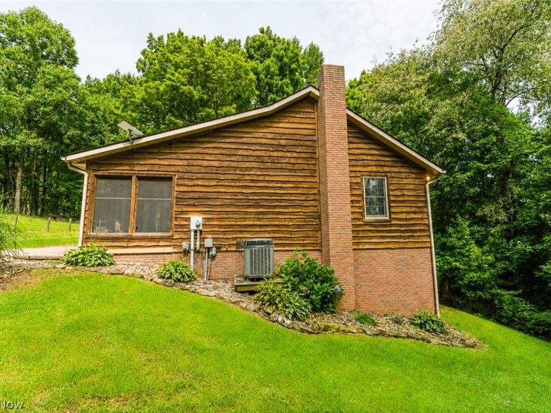 4754 Yackey Drive NW, Strasburg, OH 44680 Photo 3