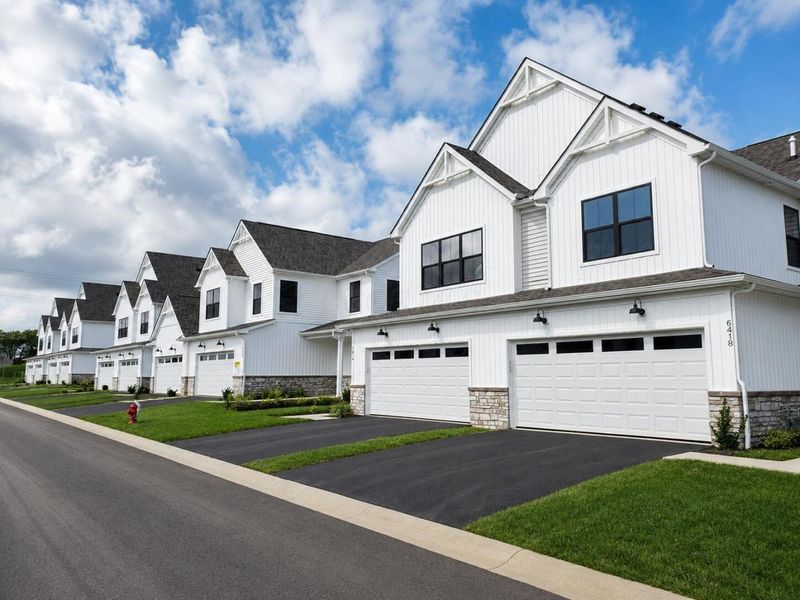 6422 Hamilton Woods Boulevard N, Columbus, OH 43081 Photo 2