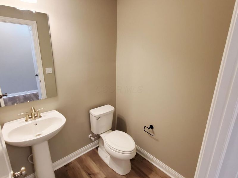 6422 Hamilton Woods Boulevard N, Columbus, OH 43081 Photo 9