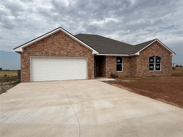3325 Continental Court, Altus, OK 73521