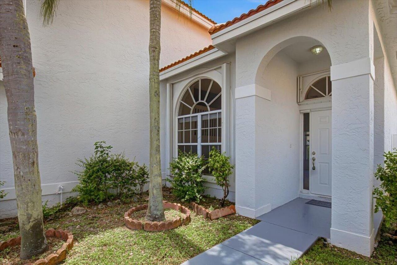 1378 SW 180th Avenue, Pembroke Pines, FL 33029 Photo