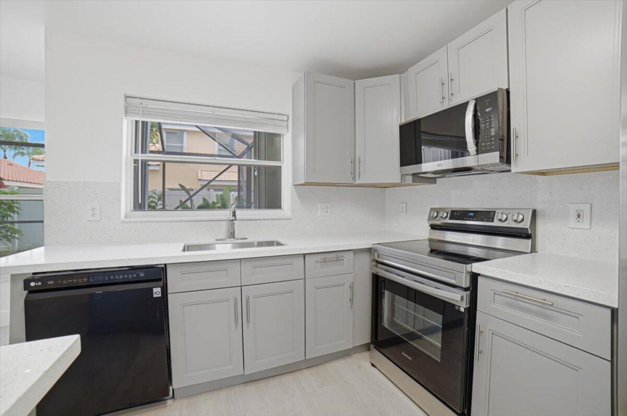 1378 SW 180th Avenue, Pembroke Pines, FL 33029 Photo