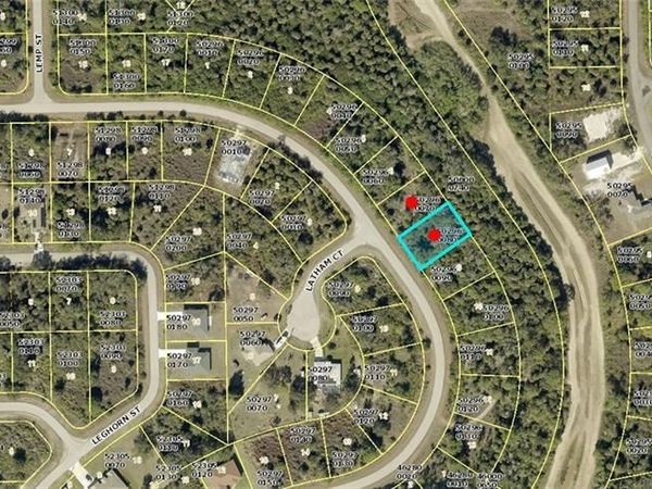 1954 Latham DR , LEHIGH ACRES, FL 33972