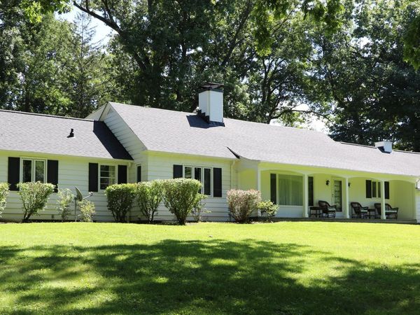 800 Club Drive , Mount Vernon, OH 43050
