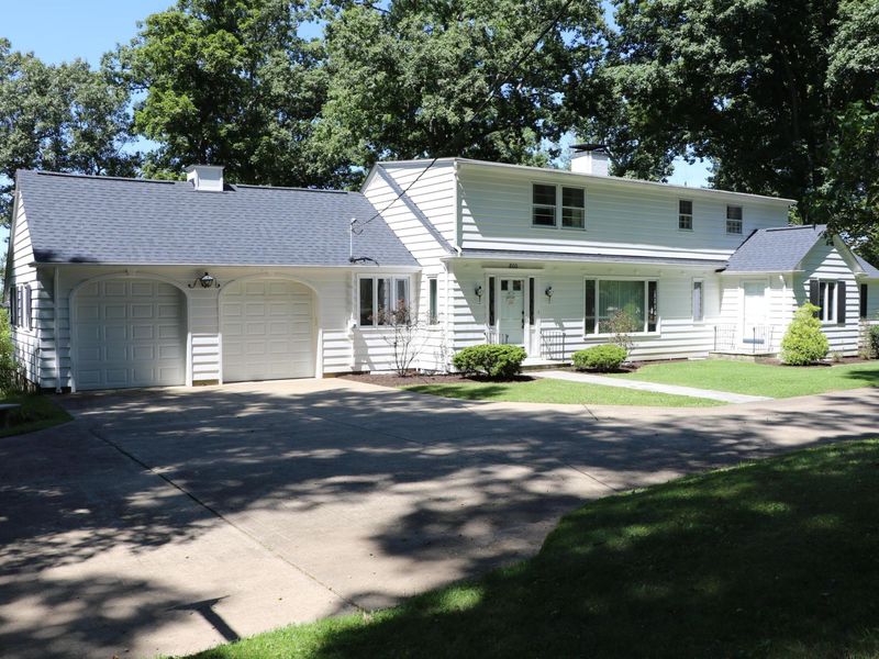 800 Club Drive , Mount Vernon, OH 43050 Photo 2