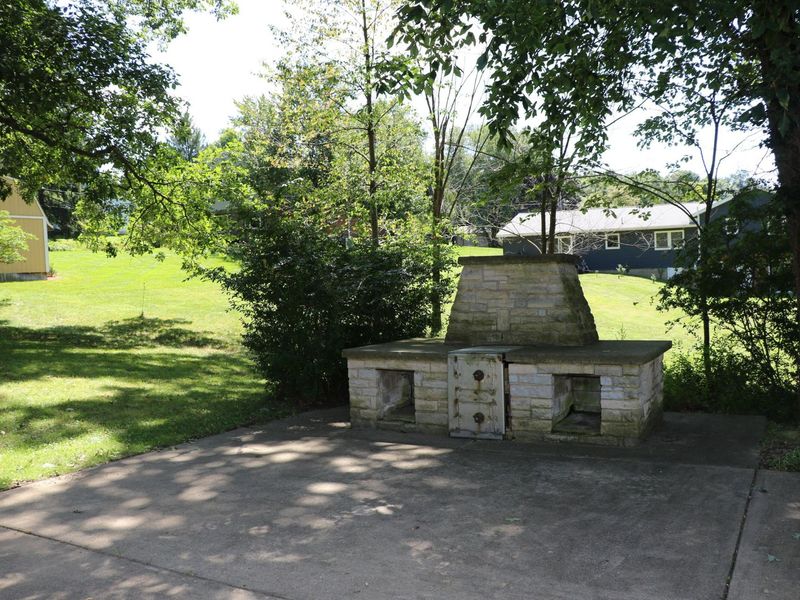 800 Club Drive , Mount Vernon, OH 43050 Photo 4