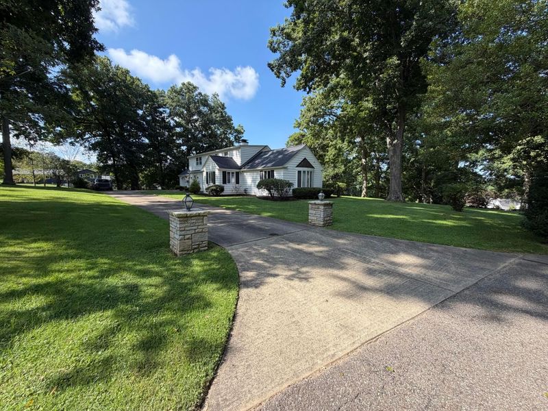 800 Club Drive , Mount Vernon, OH 43050 Photo 5
