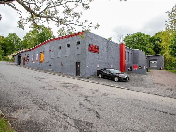 17 Simonds Rd, Fitchburg, MA 01420