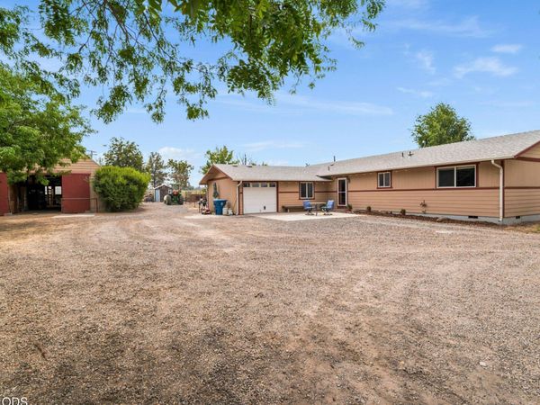 4450 NE 29th Court, Redmond, OR 97756