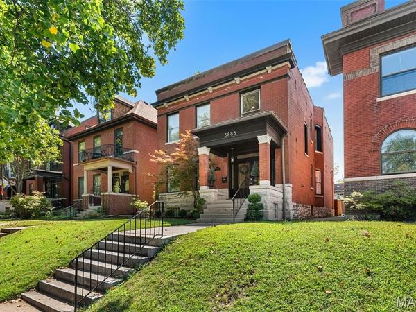 3888 Utah Place, St Louis, MO 63116
