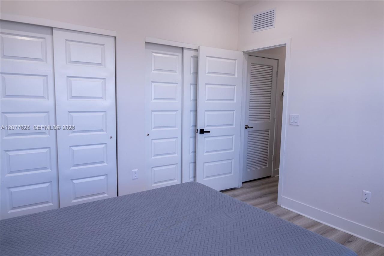 8824 NW 161st Ter , Miami Lakes, FL 33018 Photo