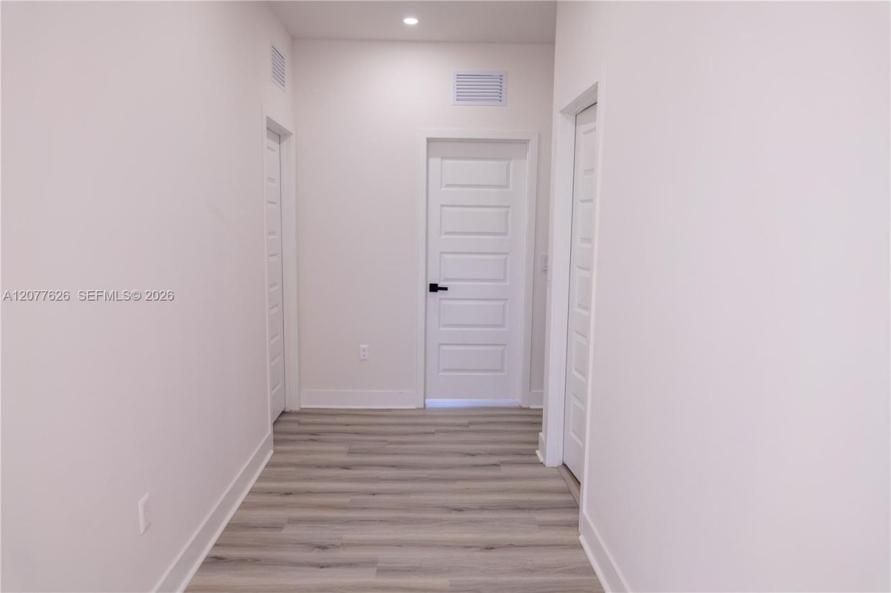 8824 NW 161st Ter , Miami Lakes, FL 33018 Photo