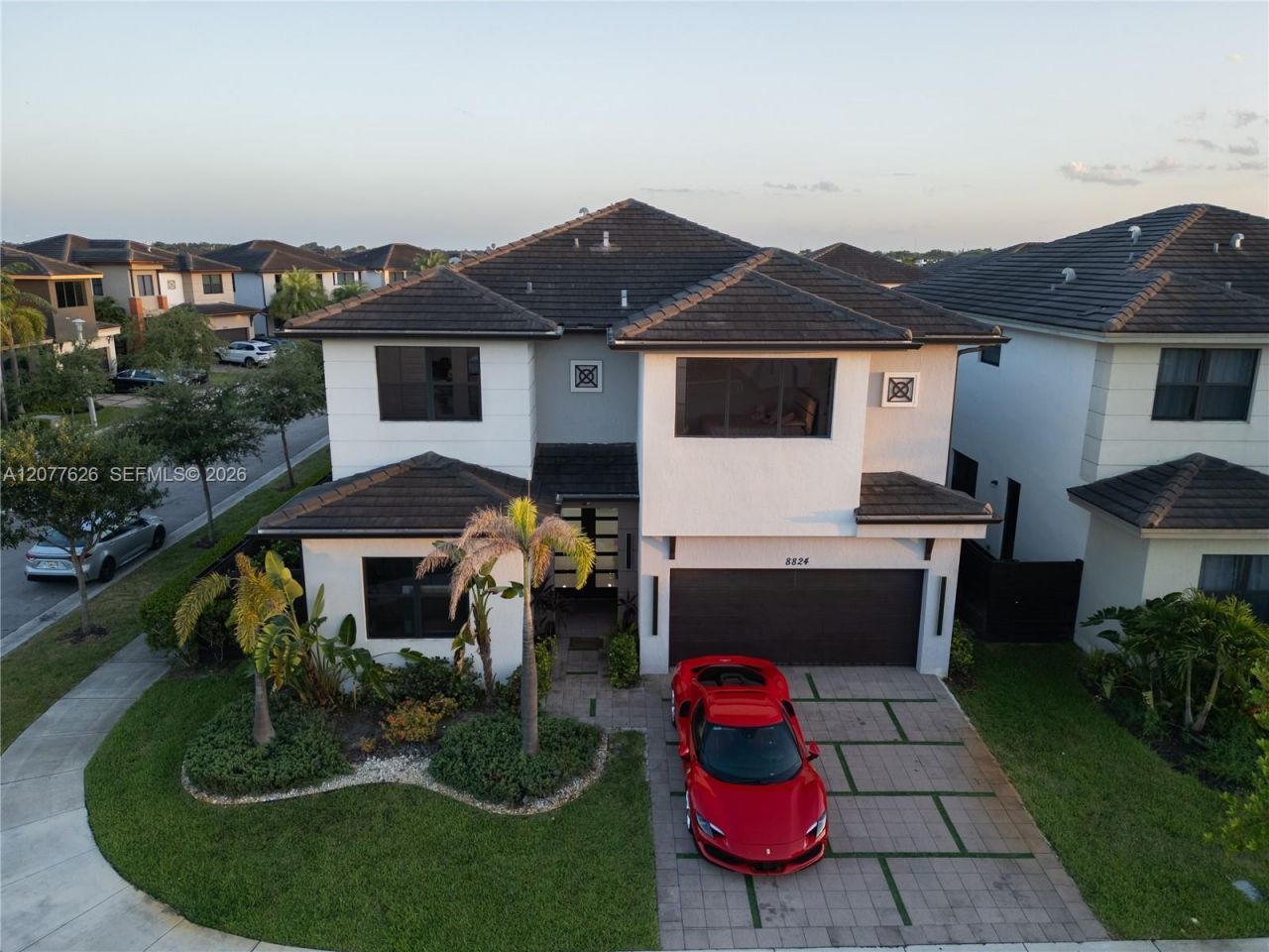 8824 NW 161st Ter , Miami Lakes, FL 33018 Photo