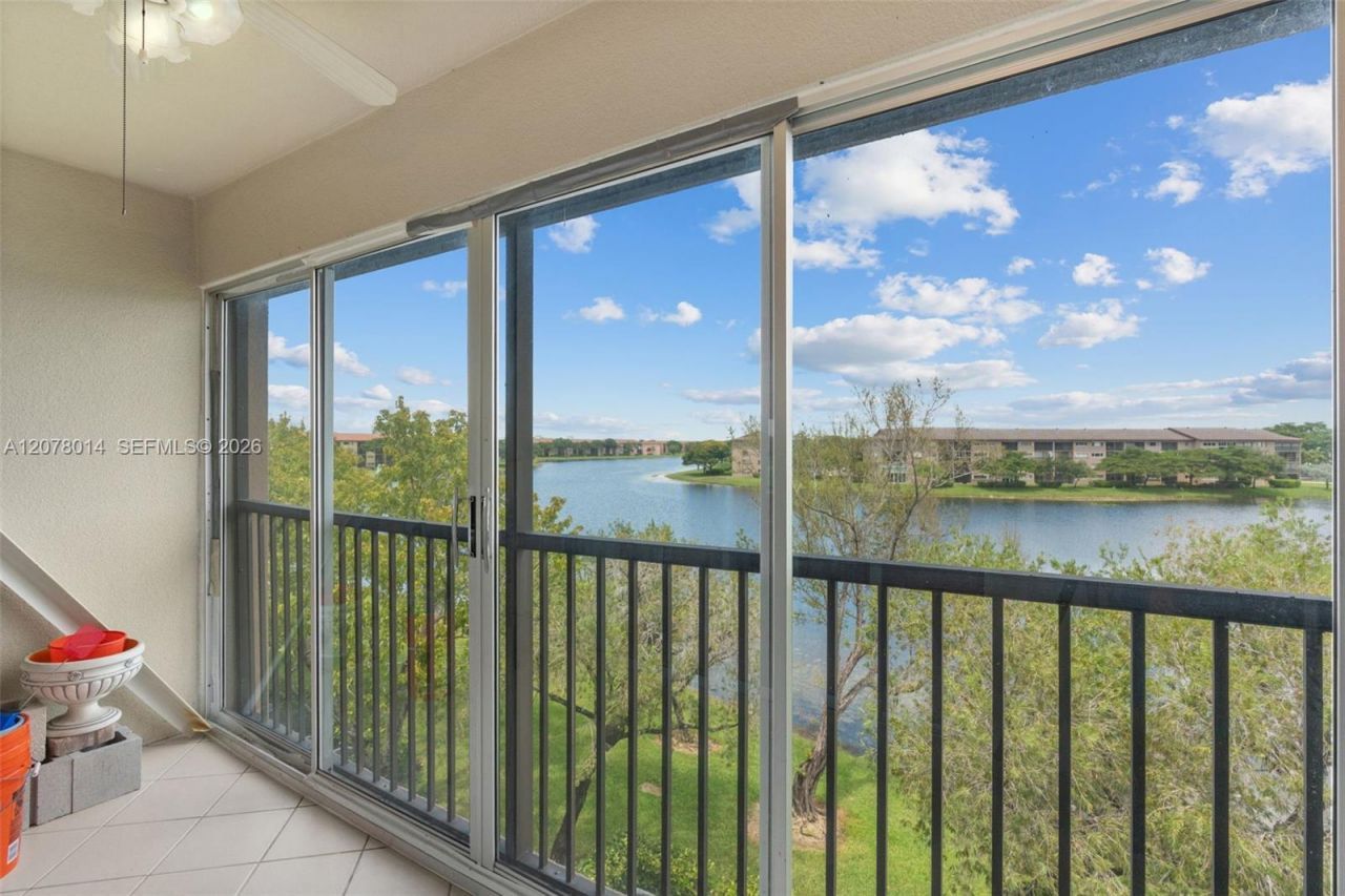 13705 SW 12th St, Unit 409B, Pembroke Pines, FL 33027 Photo