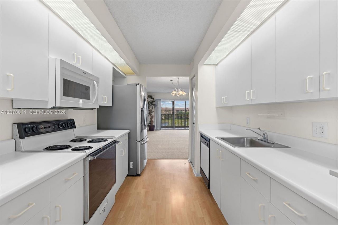 13705 SW 12th St, Unit 409B, Pembroke Pines, FL 33027 Photo