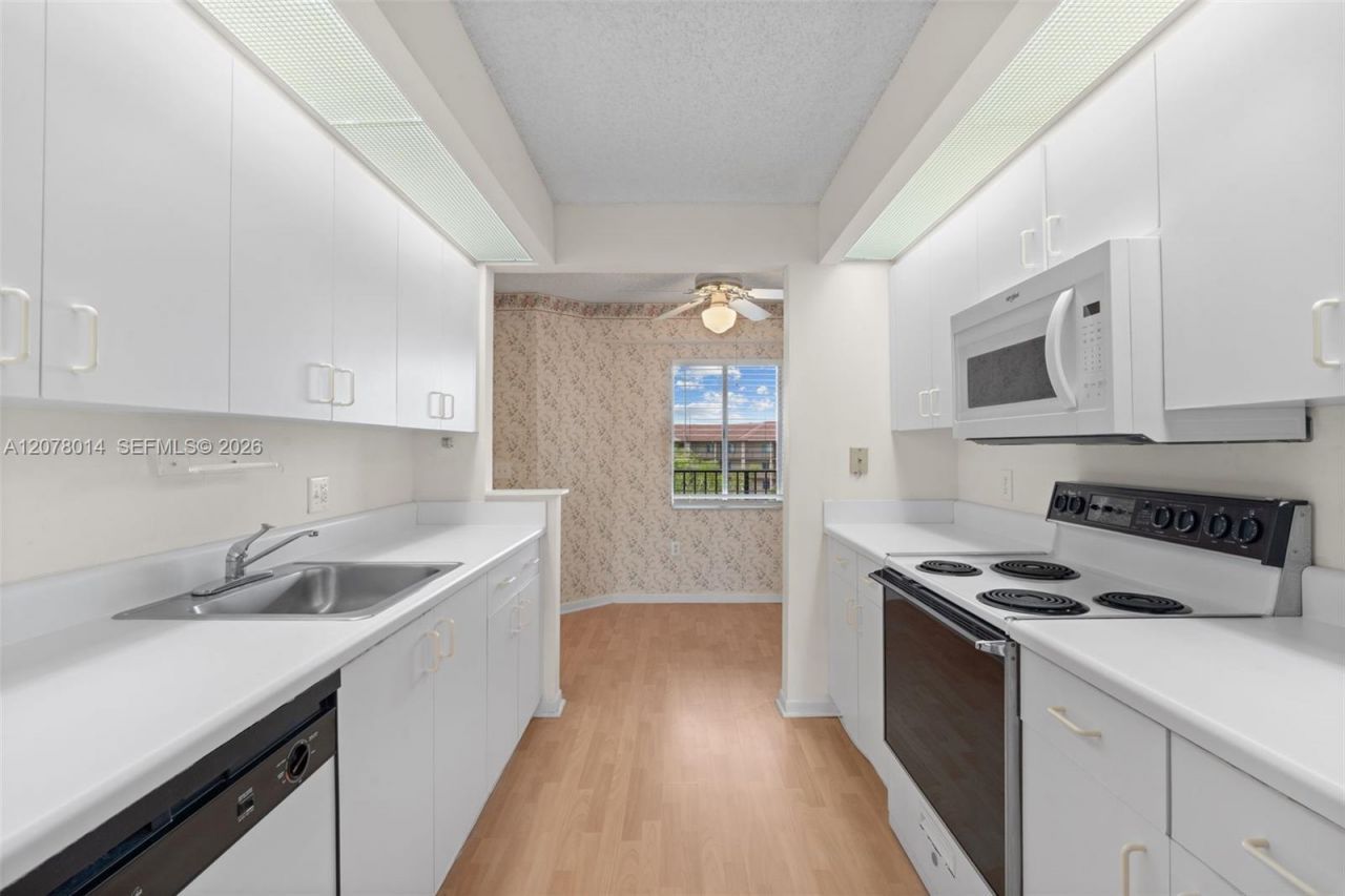 13705 SW 12th St, Unit 409B, Pembroke Pines, FL 33027 Photo