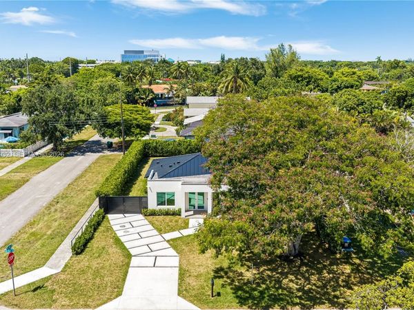 6099 SW 38th St , Miami, FL 33155