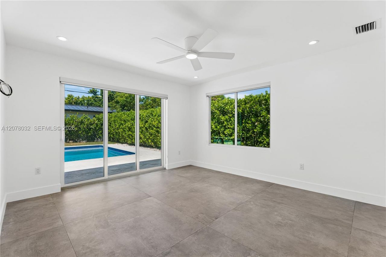 6099 SW 38th St, Miami, FL 33155 Photo