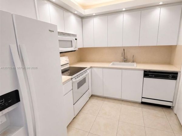 600 Three Islands Blvd , Unit 1707, Hallandale Beach, FL 33009