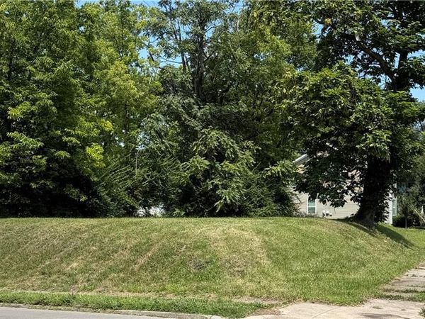 1103 W Riverview Avenue, Dayton, OH 45402