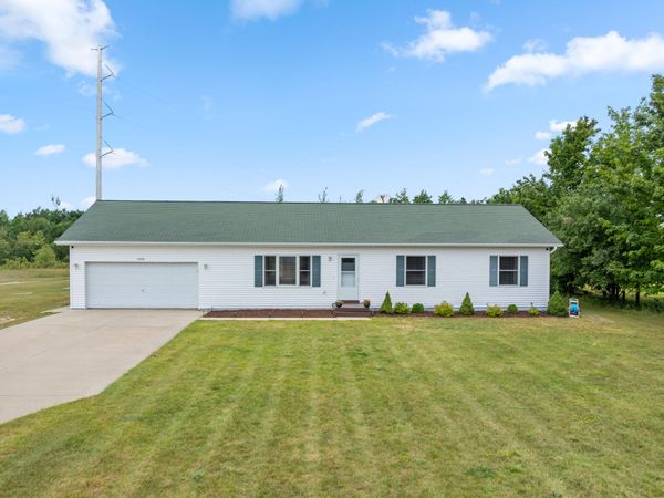 1060 Meadowwood Court, Gaylord, MI 49735