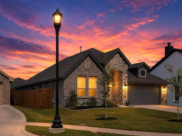 609 Pawprint Hollow, Godley, TX 76044