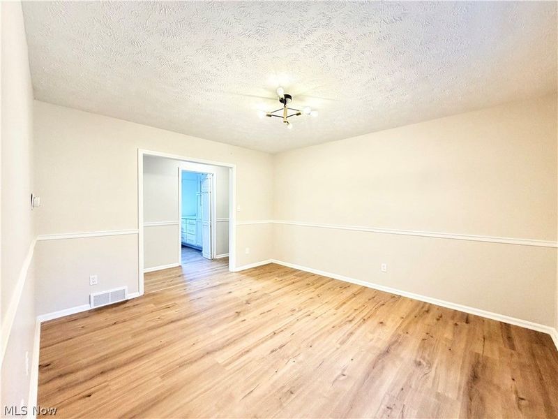 17610 Creekside Drive, Chagrin Falls, OH 44023 Photo 11