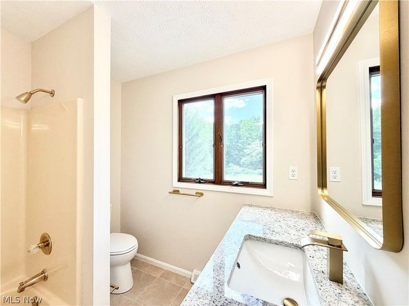 17610 Creekside Drive, Chagrin Falls, OH 44023 Photo 19