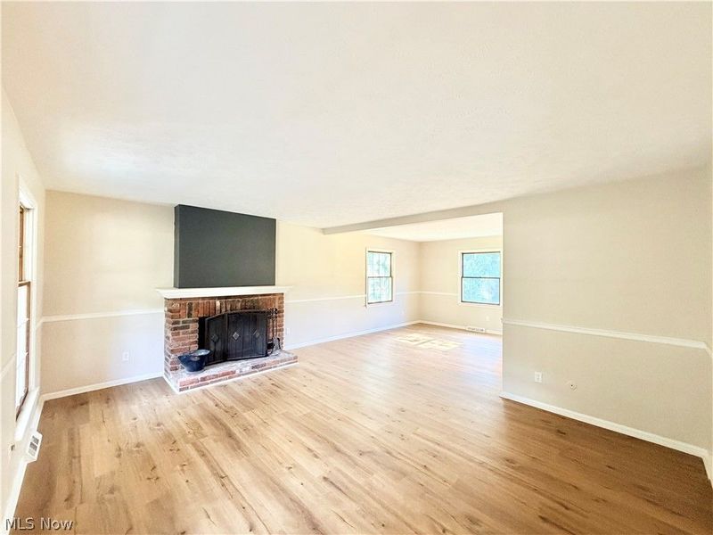 17610 Creekside Drive, Chagrin Falls, OH 44023 Photo 2