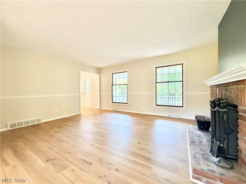 17610 Creekside Drive, Chagrin Falls, OH 44023 Photo 3