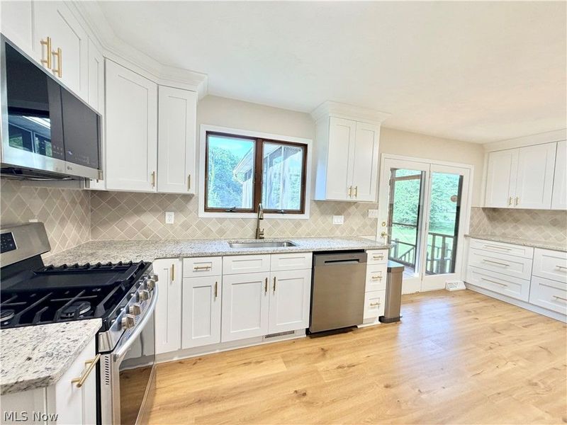 17610 Creekside Drive, Chagrin Falls, OH 44023 Photo 7