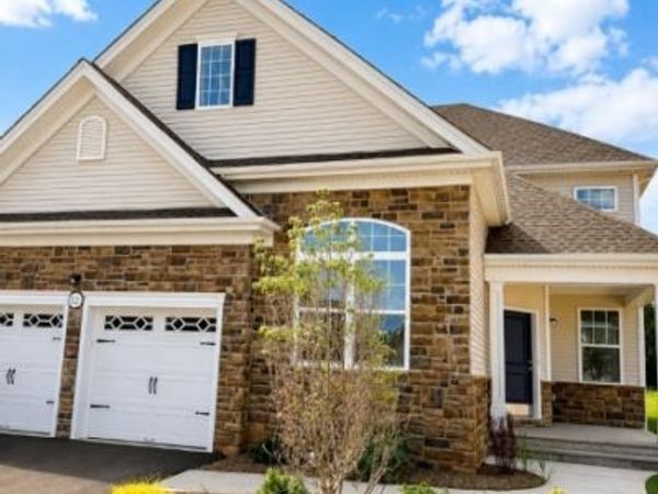 12 Spratt Ct, Hillsborough, NJ 08844