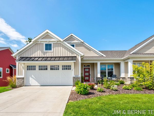 5559 Albright Avenue SW, Unit 4, Wyoming, MI 49418