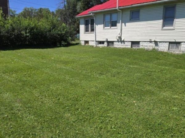 1821 E Ridgeway Avenue, Waterloo, IA 50702