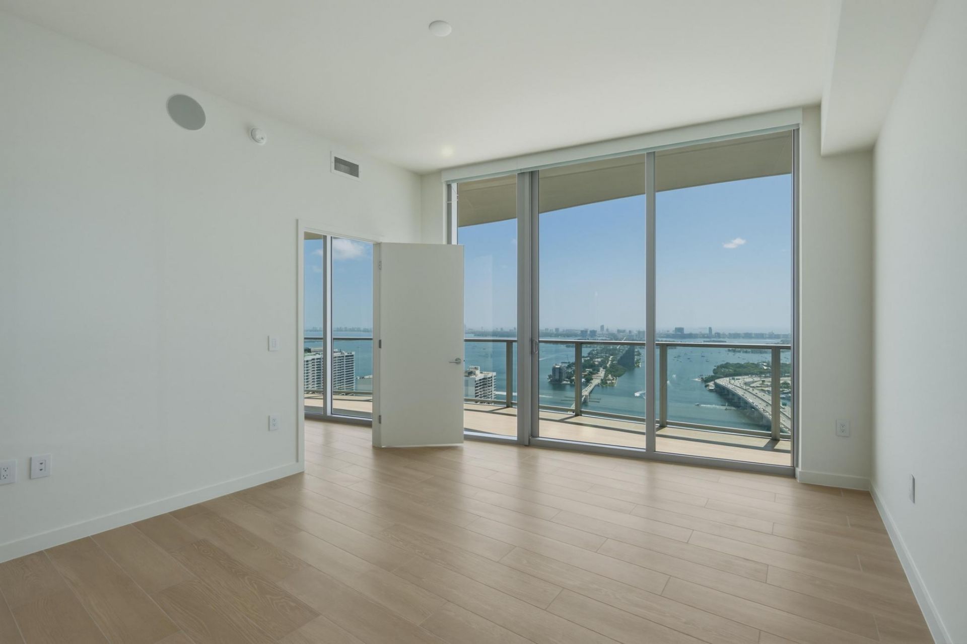 1400 Biscayne Boulevard, Unit 4304, Miami, FL 33132 Photo