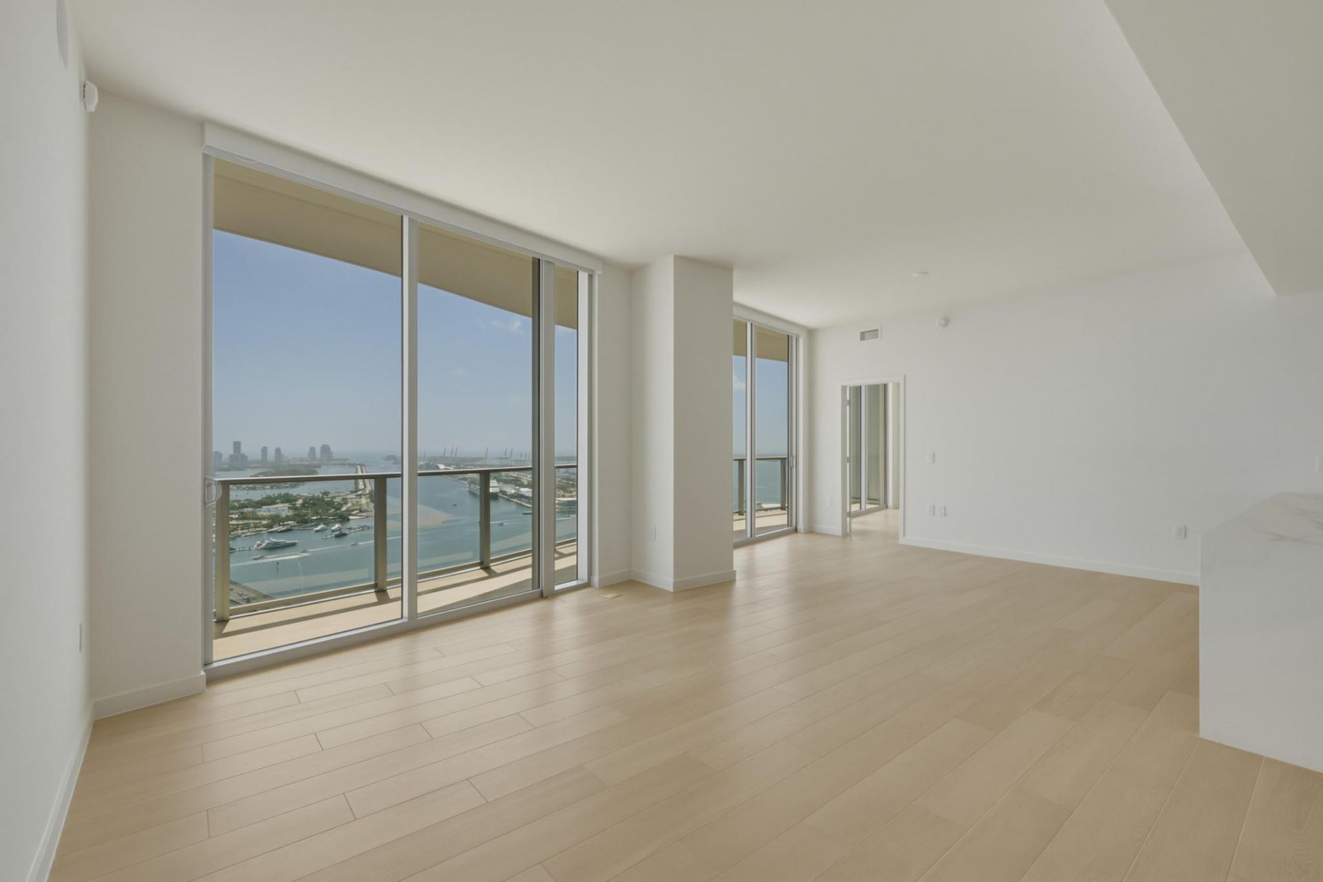 1400 Biscayne Boulevard, Unit 4304, Miami, FL 33132 Photo
