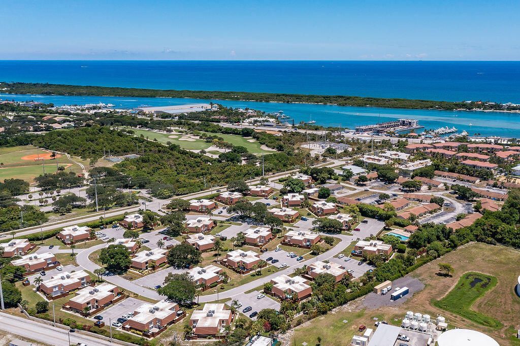 3900 SE County Line Road, Jupiter, FL 33469 Photo