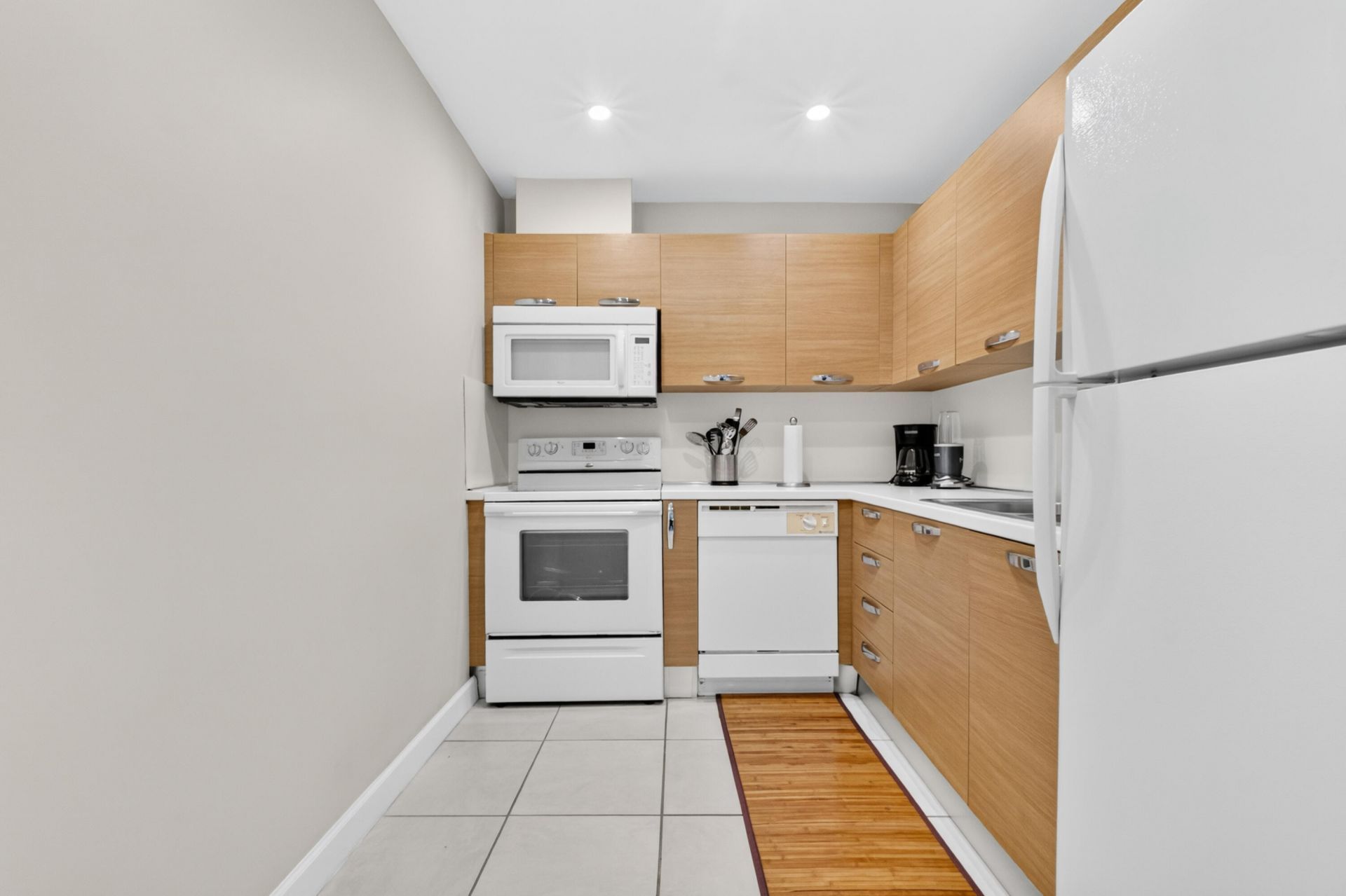 6359 Bay Club Drive, Unit 2, Fort Lauderdale, FL 33308 Photo