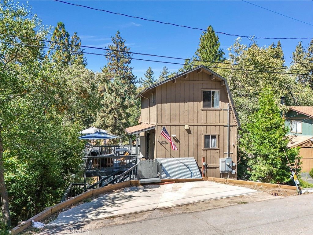 32794 Cougar Lane, Arrowbear, CA 92382 Main Photo