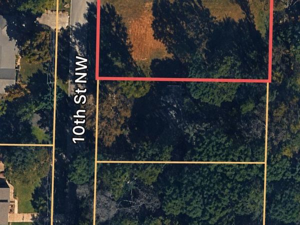 90 10th Street SW, Arab, AL 35016